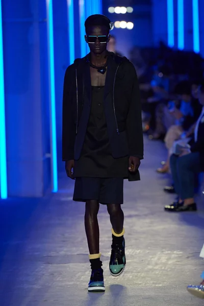 Look 40